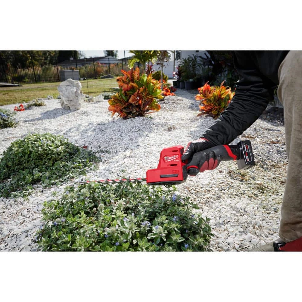 Milwaukee M12 FUEL 8 in. 12V Lithium-Ion Brushless Cordless Hedge Trimmer Kit with 6.0Ah and 4.0Ah Battery and Charger 13 Milwaukee M12 FUEL 8 in. 12V Lithium-Ion Brushless Cordless Hedge Trimmer Kit with 6.0Ah and 4.0Ah Battery and Charger - Image 11