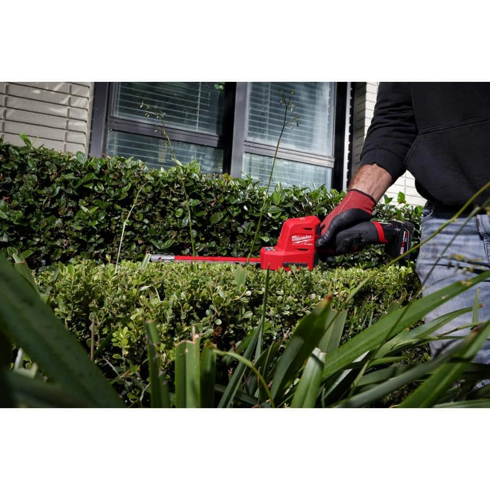 Milwaukee M12 FUEL 8 in. 12V Lithium-Ion Brushless Cordless Hedge Trimmer Kit with 6.0Ah and 4.0Ah Battery and Charger 15 Milwaukee M12 FUEL 8 in. 12V Lithium-Ion Brushless Cordless Hedge Trimmer Kit with 6.0Ah and 4.0Ah Battery and Charger - Image 13